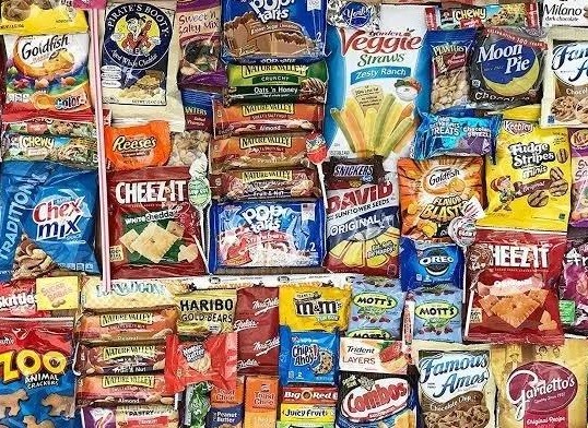 三只松鼠 良品铺子 百草味开启万亿级零食抢滩战